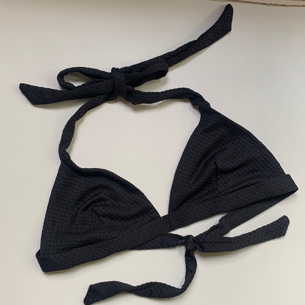 Tie back bikini top in black